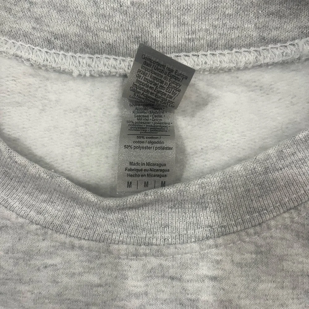 Nike Light Gray‎ Crewneck unisex Sweater bugs bunny logo size medium